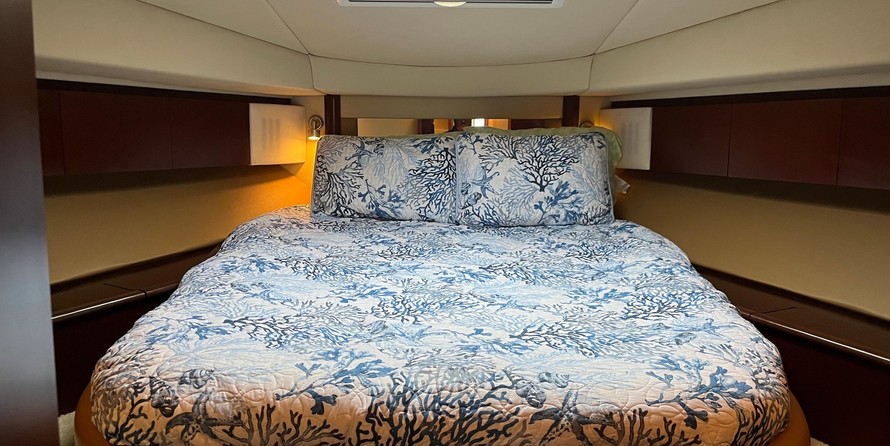 Sea ray 420 sedan bridge