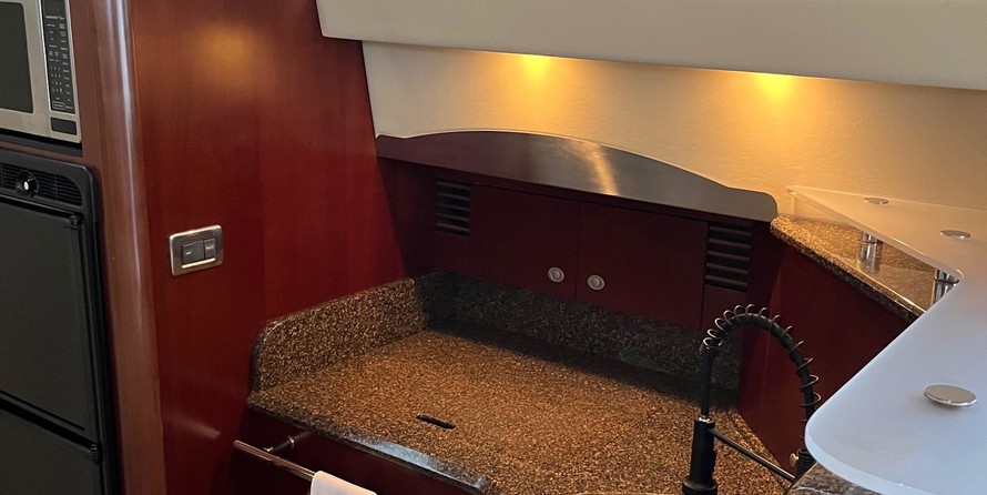 Sea ray 420 sedan bridge