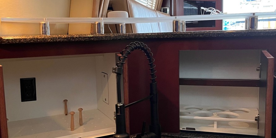 Sea ray 420 sedan bridge