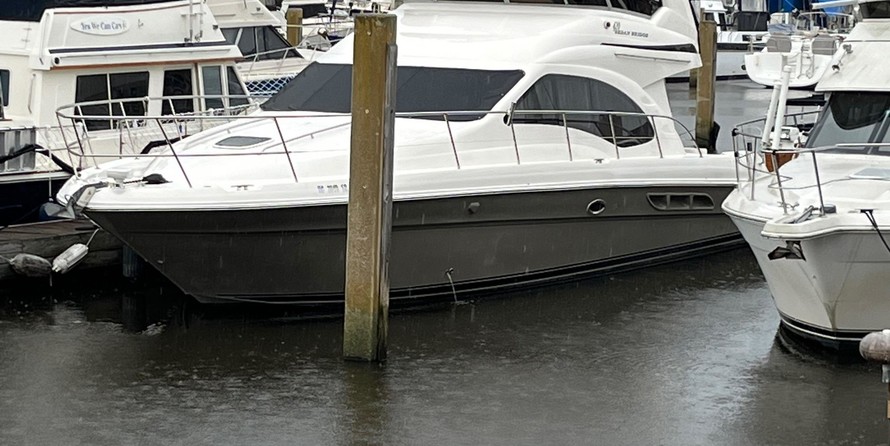 Sea ray 420 sedan bridge