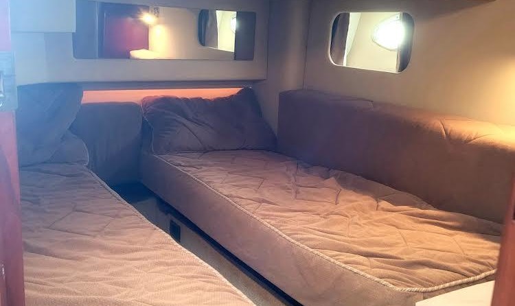 Sea ray 420 sedan bridge