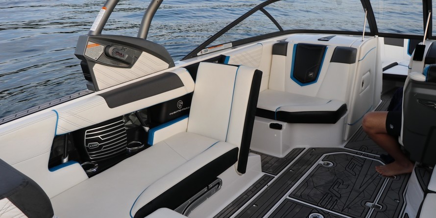 Super Air Nautique G23