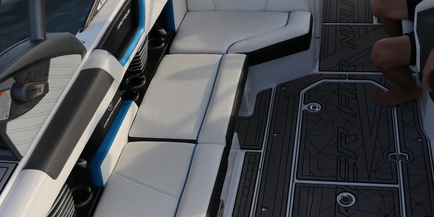 Super Air Nautique G23