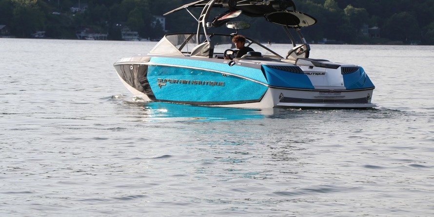 Super Air Nautique G23