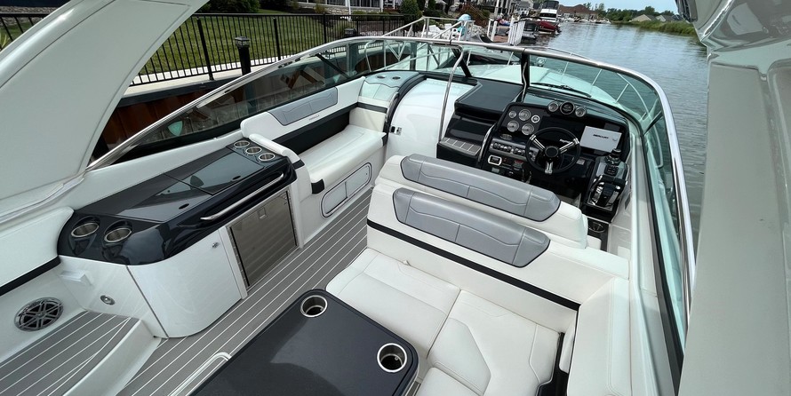 Formula 350 Sun Sport