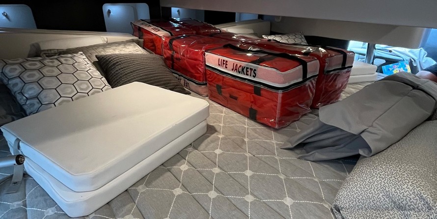 Formula 350 Sun Sport