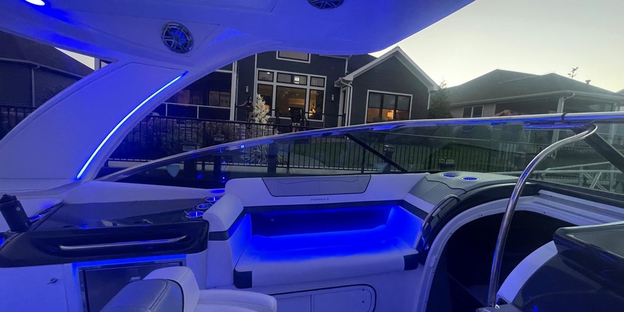 Formula 350 Sun Sport