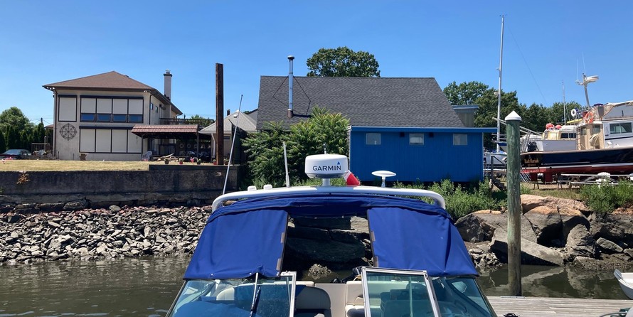 Chaparral 330 Signature