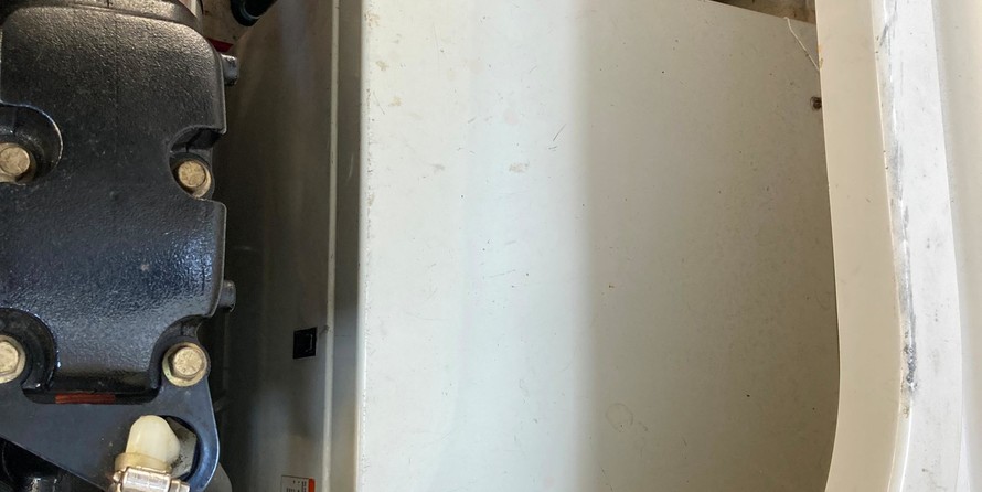 Chaparral 330 Signature