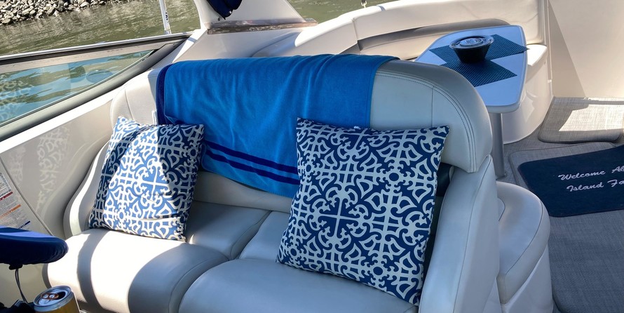 Chaparral 330 Signature