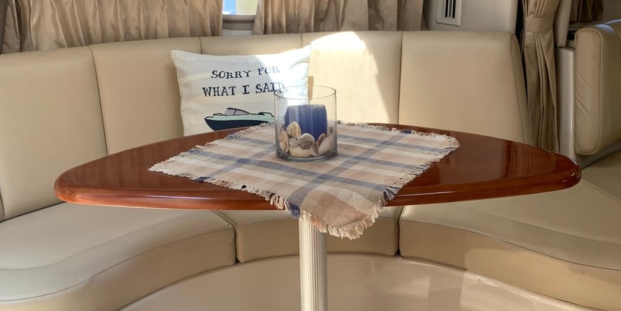 Chaparral 330 Signature