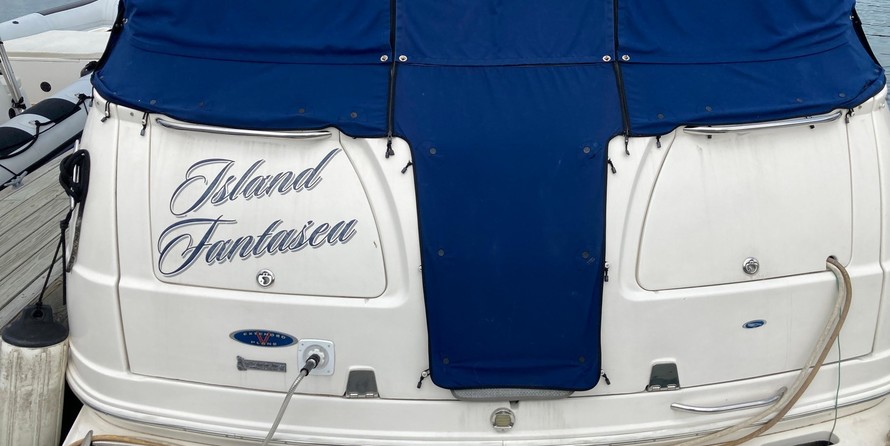 Chaparral 330 Signature