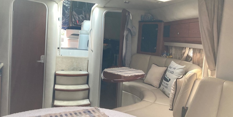 Chaparral 330 Signature