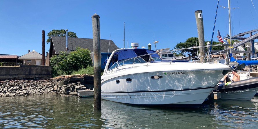 Chaparral 330 Signature