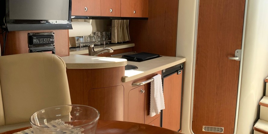 Chaparral 330 Signature