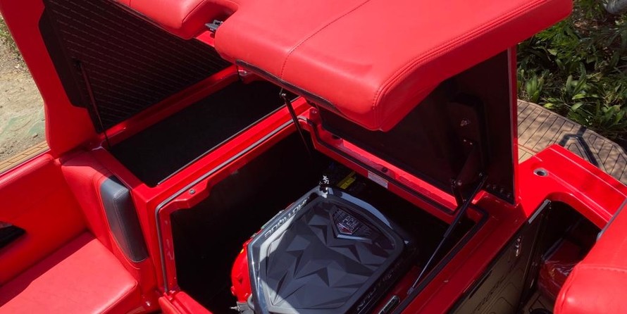 Super Air Nautique G23