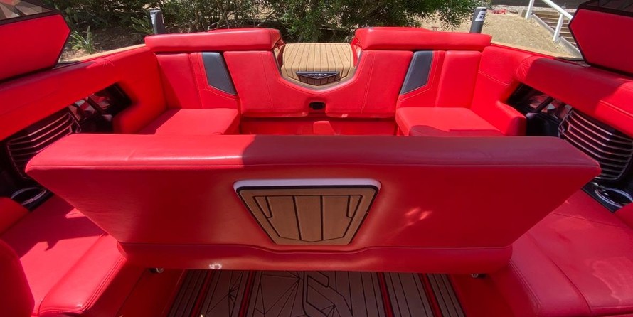 Super Air Nautique G23