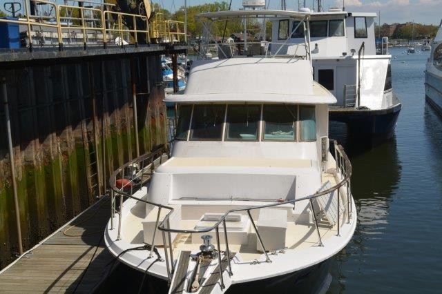 Hatteras 58