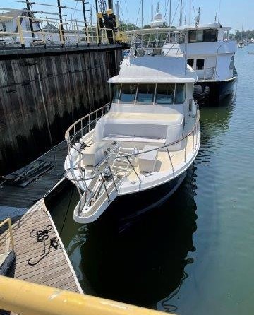 Hatteras 58
