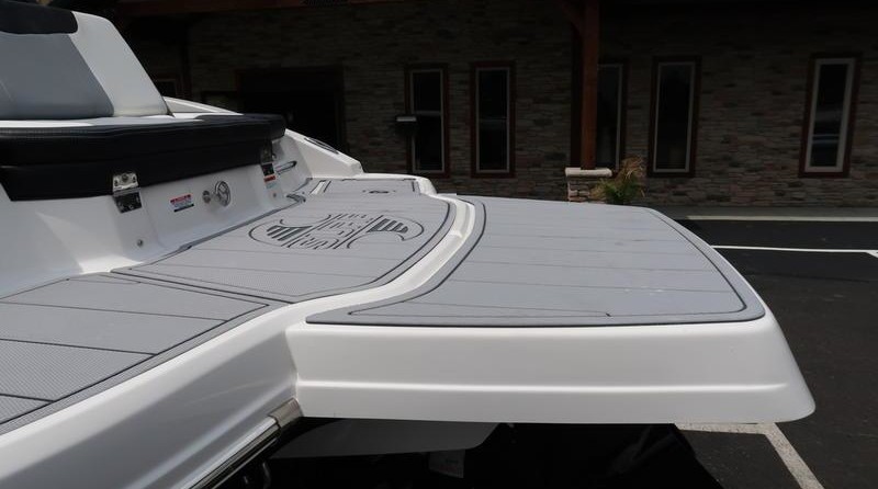 Chaparral 21 H2O Surf