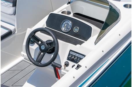 Bayliner M17