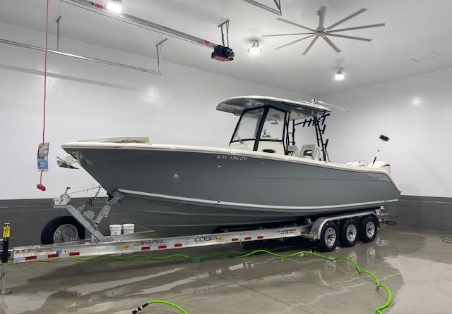 Cobia 217 center console