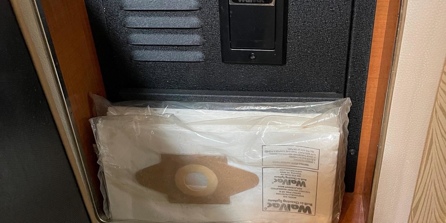 Chaparral 350 Signature Cruiser