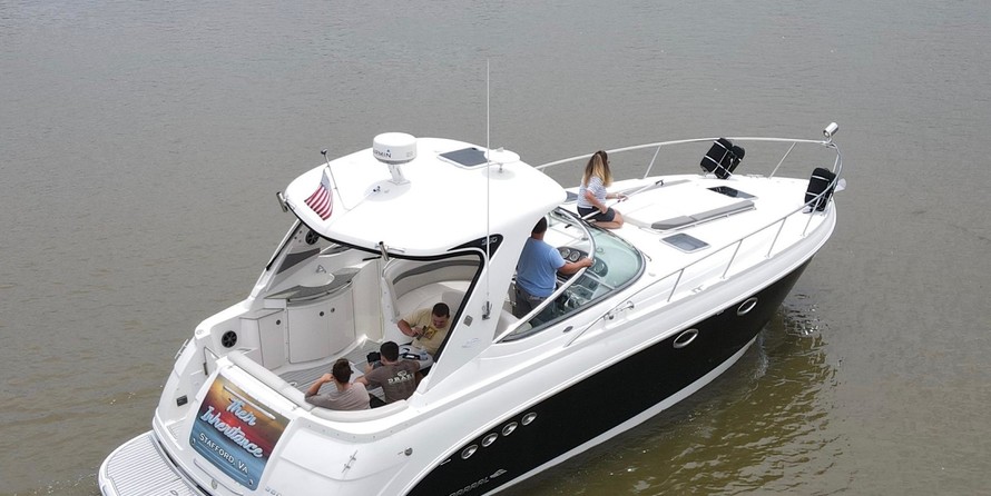 Chaparral 350 Signature Cruiser