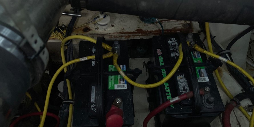 Chaparral 350 Signature Cruiser