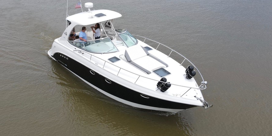 Chaparral 350 Signature Cruiser