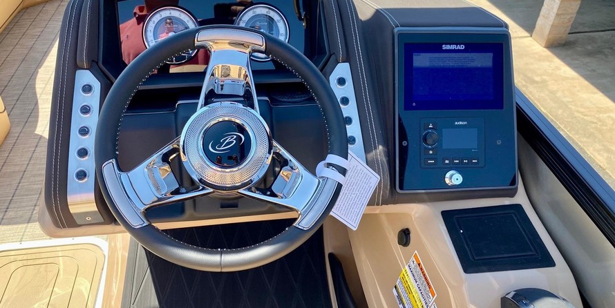 Everglades 230 cc w/ 250 verado