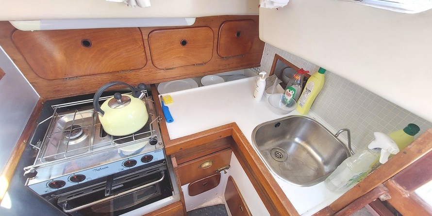 Custom Deb 33 (available)