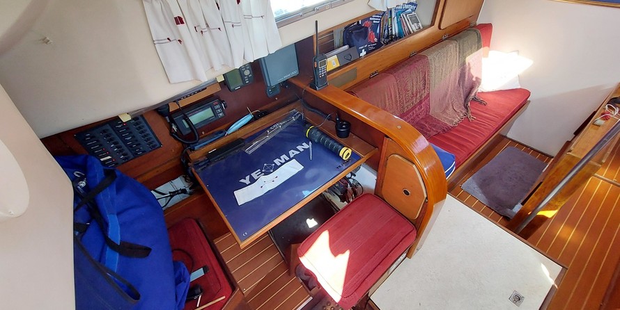 Custom Deb 33 (available)