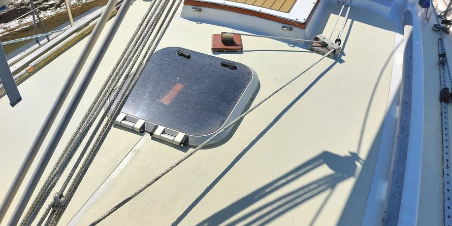 Custom Deb 33 (available)