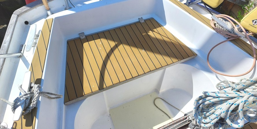 Custom Deb 33 (available)