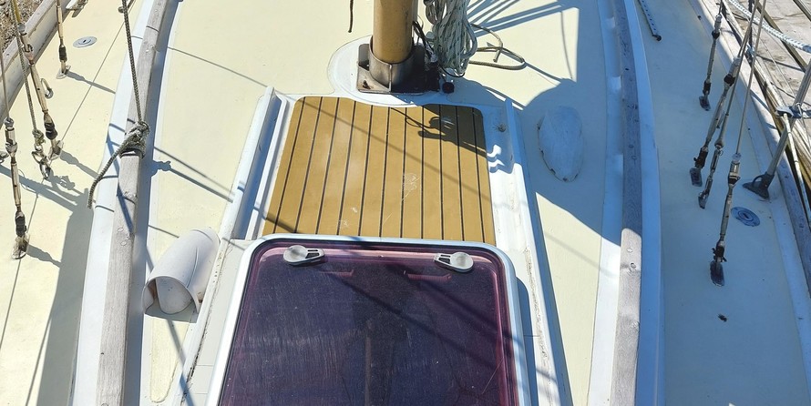 Custom Deb 33 (available)