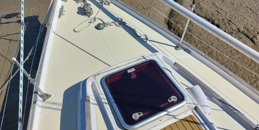 Custom Deb 33 (available)