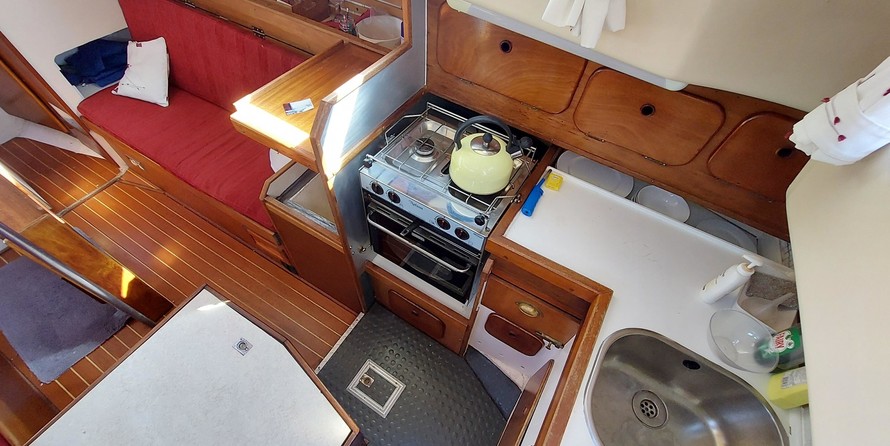 Custom Deb 33 (available)