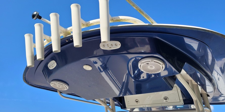 Cobia 217 center console