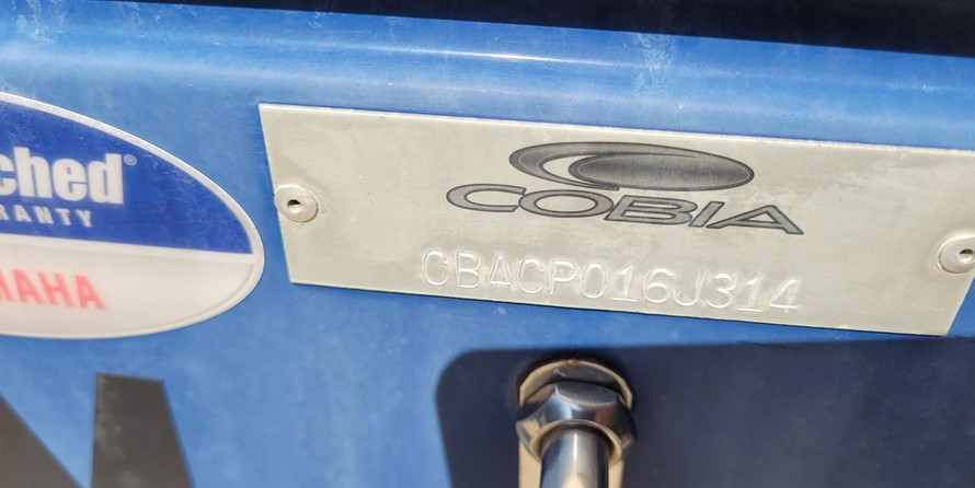 Cobia 217 center console