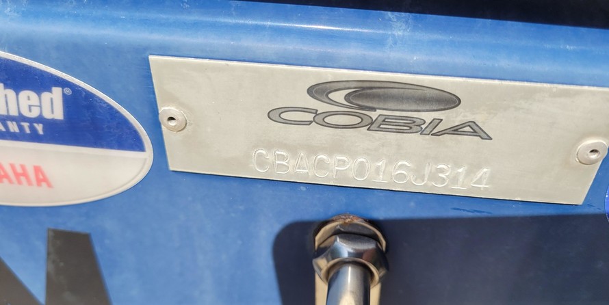 Cobia 217 center console