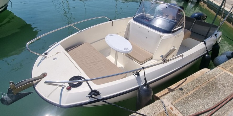 Quicksilver Activ 605 Open