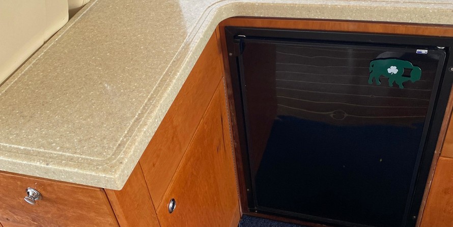 Riviera 4400 Sport Yacht