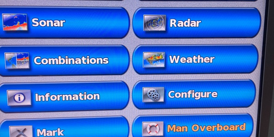 Riviera 4400 Sport Yacht