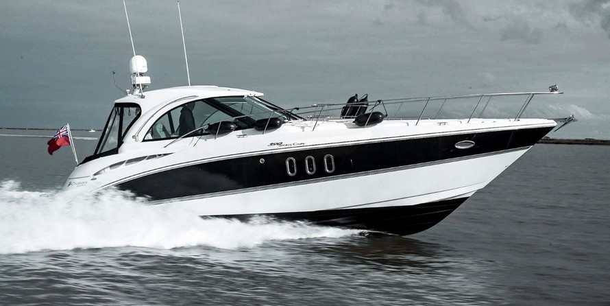 Cruisers Yachts 390 Sports Coupe