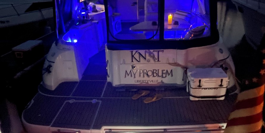 Cruisers yachts 3375 express