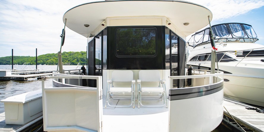 Outer Reef 580 Motoryacht