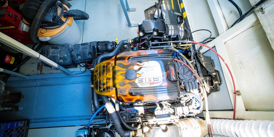 Outer Reef 580 Motoryacht
