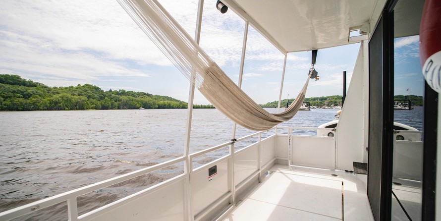 Outer Reef 580 Motoryacht