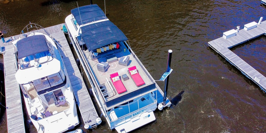 Outer Reef 580 Motoryacht